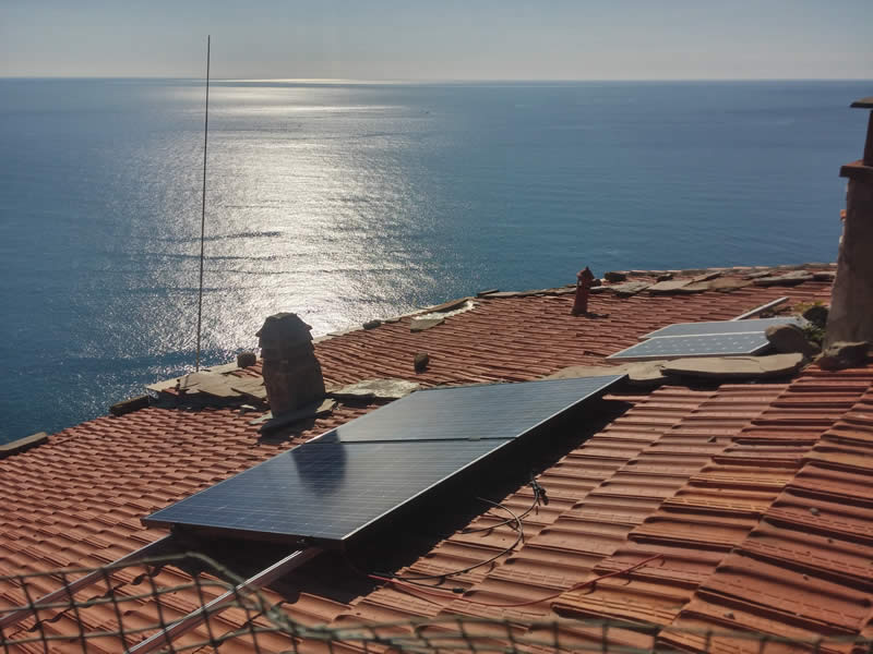 Impianto Fotovoltaico ad Isola con batterie di accumulo da 500 Wp